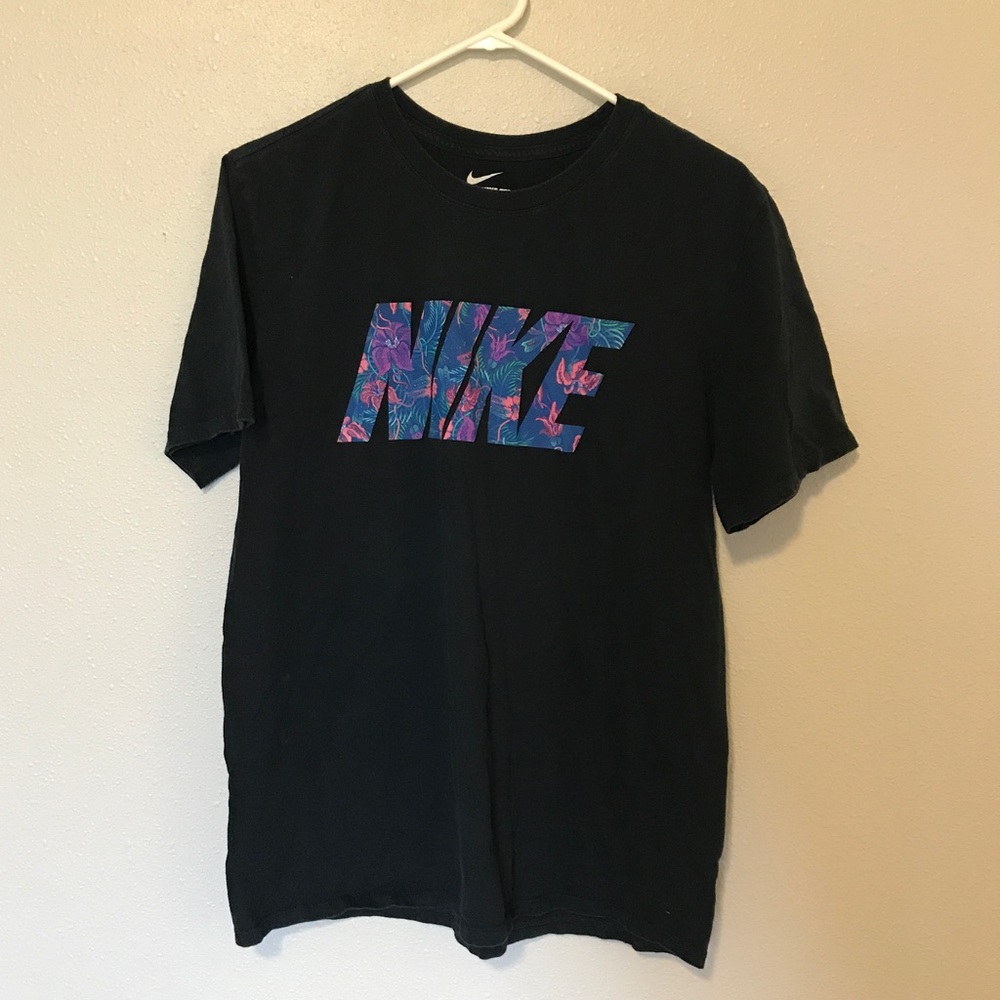Black Nike tee floral athletic cut